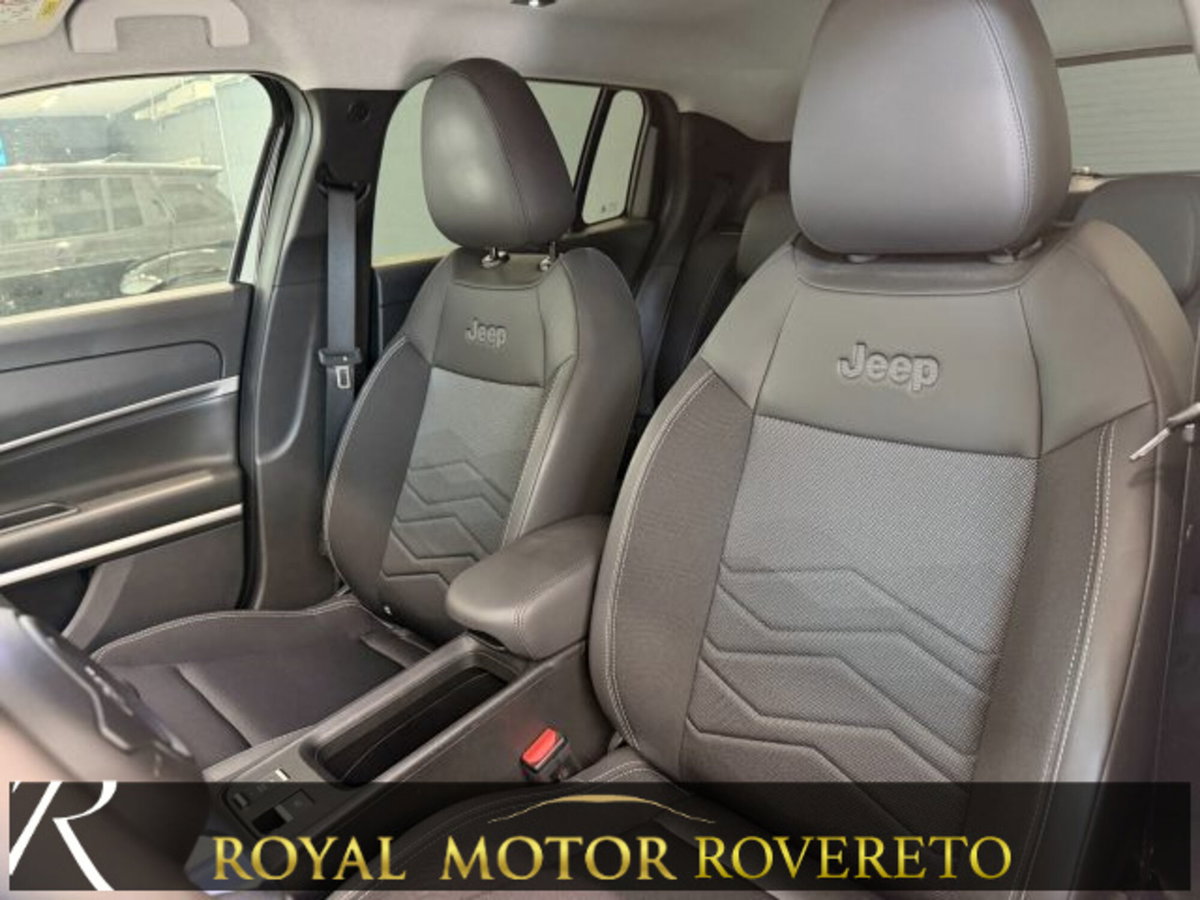 Jeep Avenger 1.2 turbo Summit fwd 100cv (10)