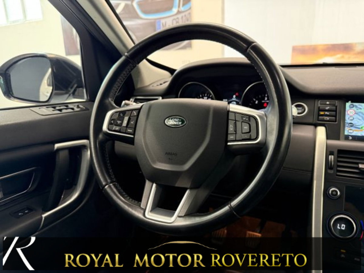 Land Rover Discovery Sport 2.0 TD4 180 CV HSE (15)