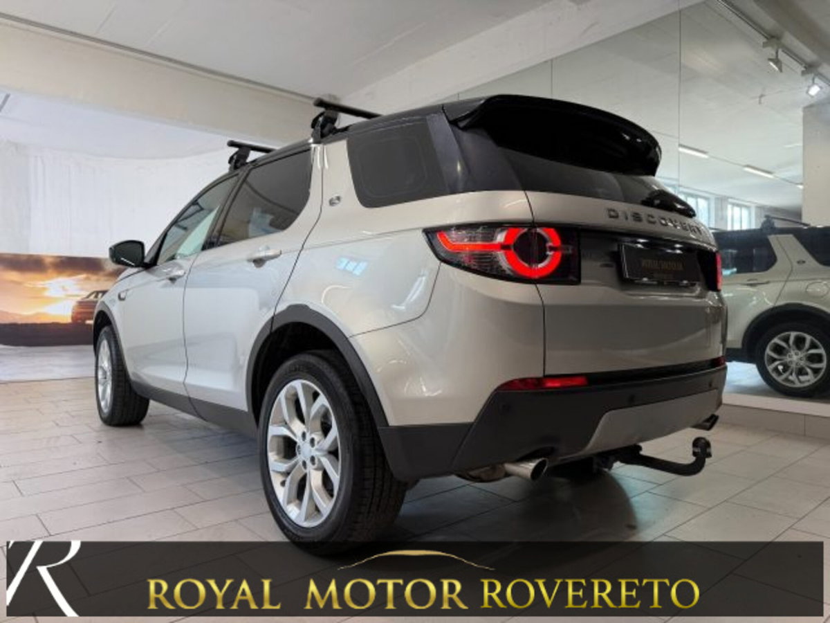 Land Rover Discovery Sport 2.0 TD4 180 CV HSE (5)