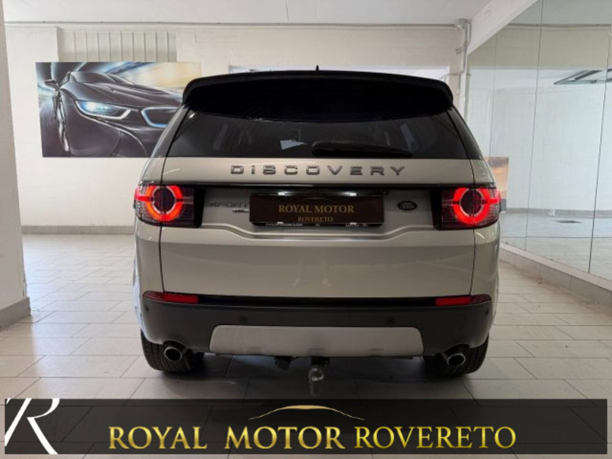 Land Rover Discovery Sport 2.0 TD4 180 CV HSE (6)
