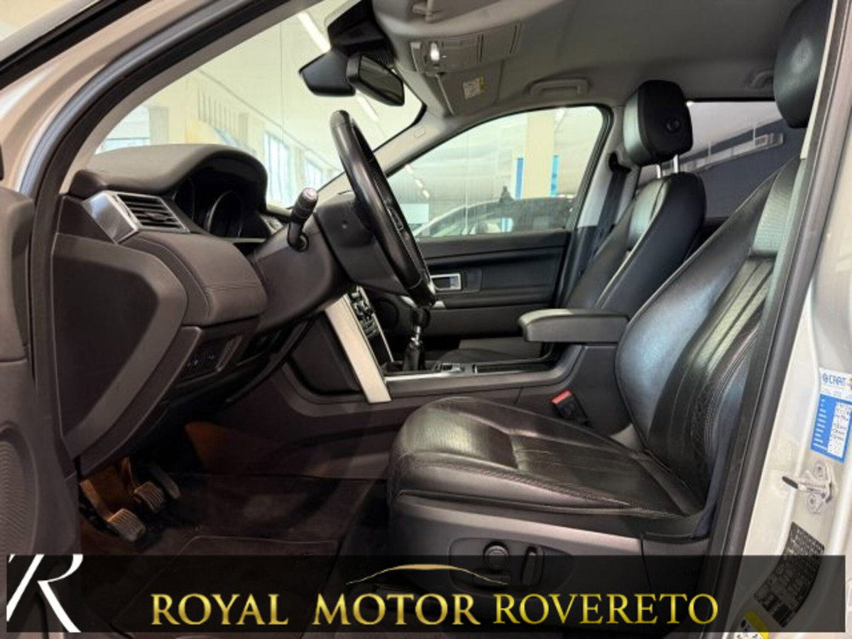 Land Rover Discovery Sport 2.0 TD4 180 CV HSE (8)