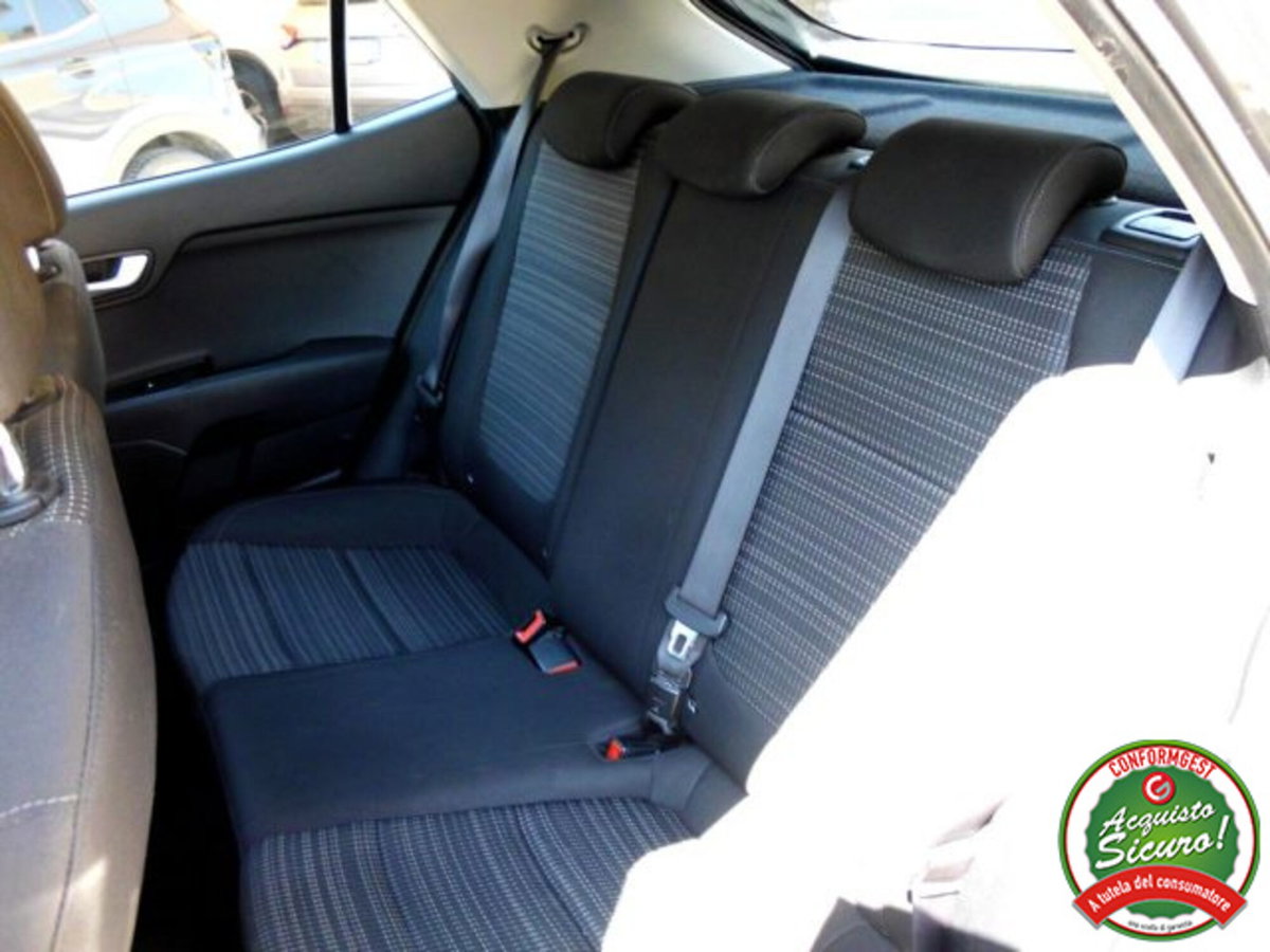 Kia Stonic 1.6 CRDi 110 CV Style (12)