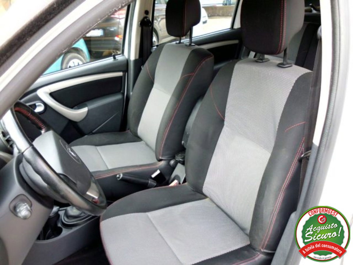 Dacia Duster 1.5 dCi 110CV 4x2 Lauréate (11)