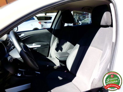 Alfa Romeo Giulietta 1.6 JTDm-2 Distinctive (11)