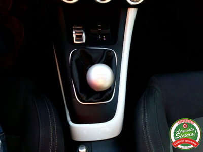 Alfa Romeo Giulietta 1.6 JTDm-2 Distinctive (19)