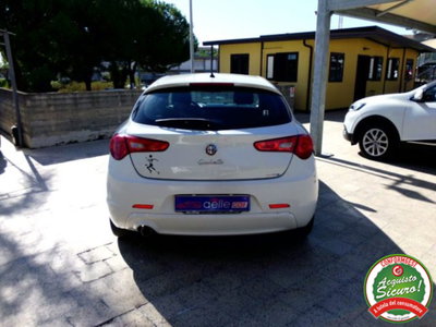 Alfa Romeo Giulietta 1.6 JTDm-2 Distinctive (6)