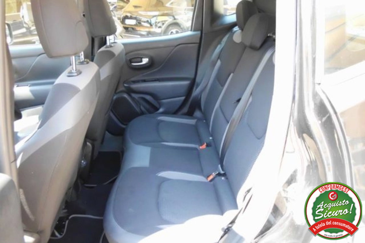 Jeep Renegade 1.3 T4 190CV PHEV 4xe AT6 Limited (10)