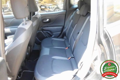 Jeep Renegade 1.3 T4 190CV PHEV 4xe AT6 Limited (10)
