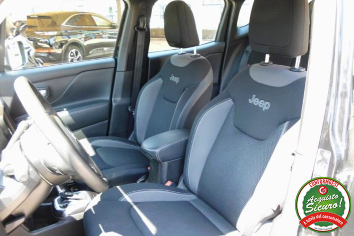 Jeep Renegade 1.3 T4 190CV PHEV 4xe AT6 Limited (11)