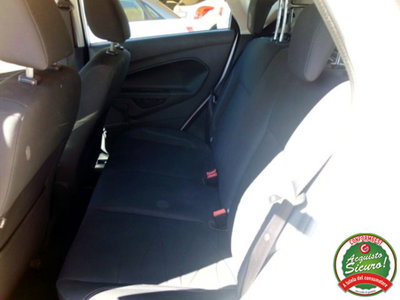 Ford Fiesta 1.5 TDCi 75CV 5 porte (10)