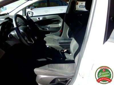 Ford Fiesta 1.5 TDCi 75CV 5 porte (9)