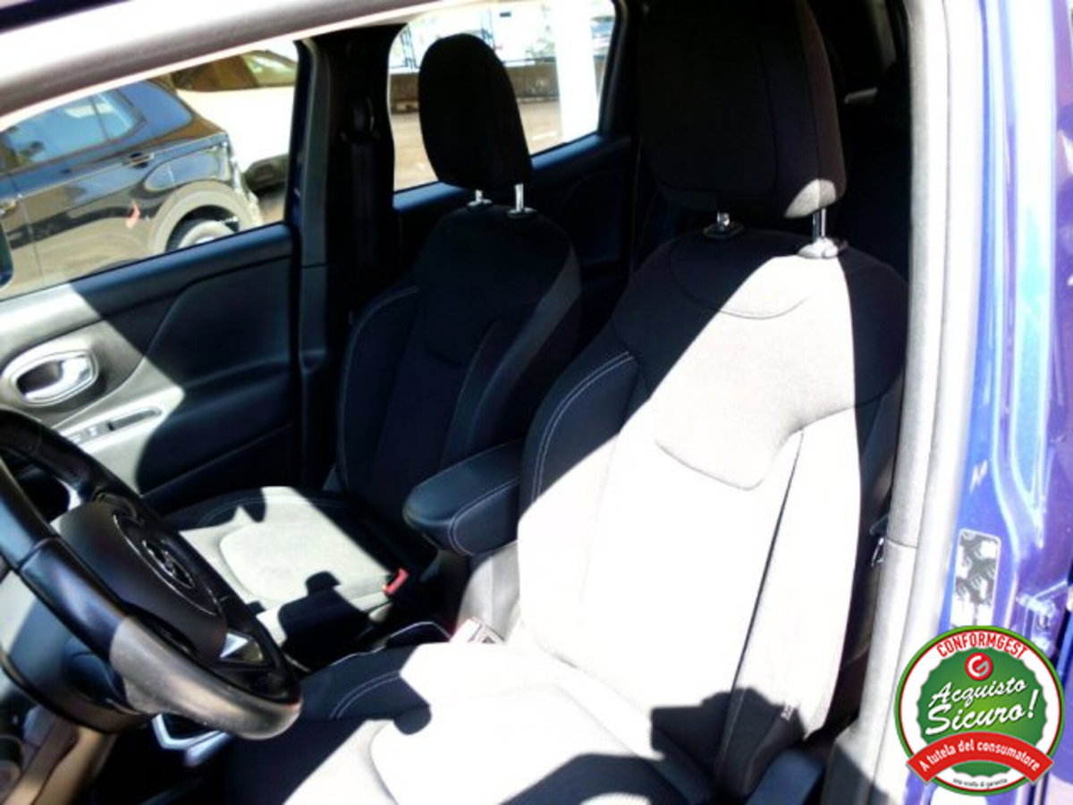Jeep Renegade 1.6 Mjt 120 CV Limited (11)