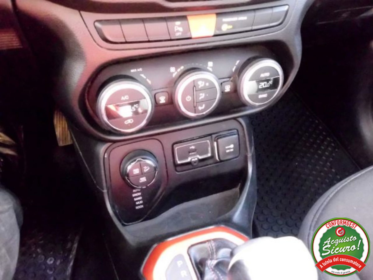 Jeep Renegade 2.0 Mjt 170CV 4WD Active Drive Low Trailhawk (20)