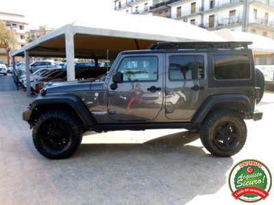 Jeep Wrangler Unlimited 2.8 CRD DPF Rubicon Auto (4)