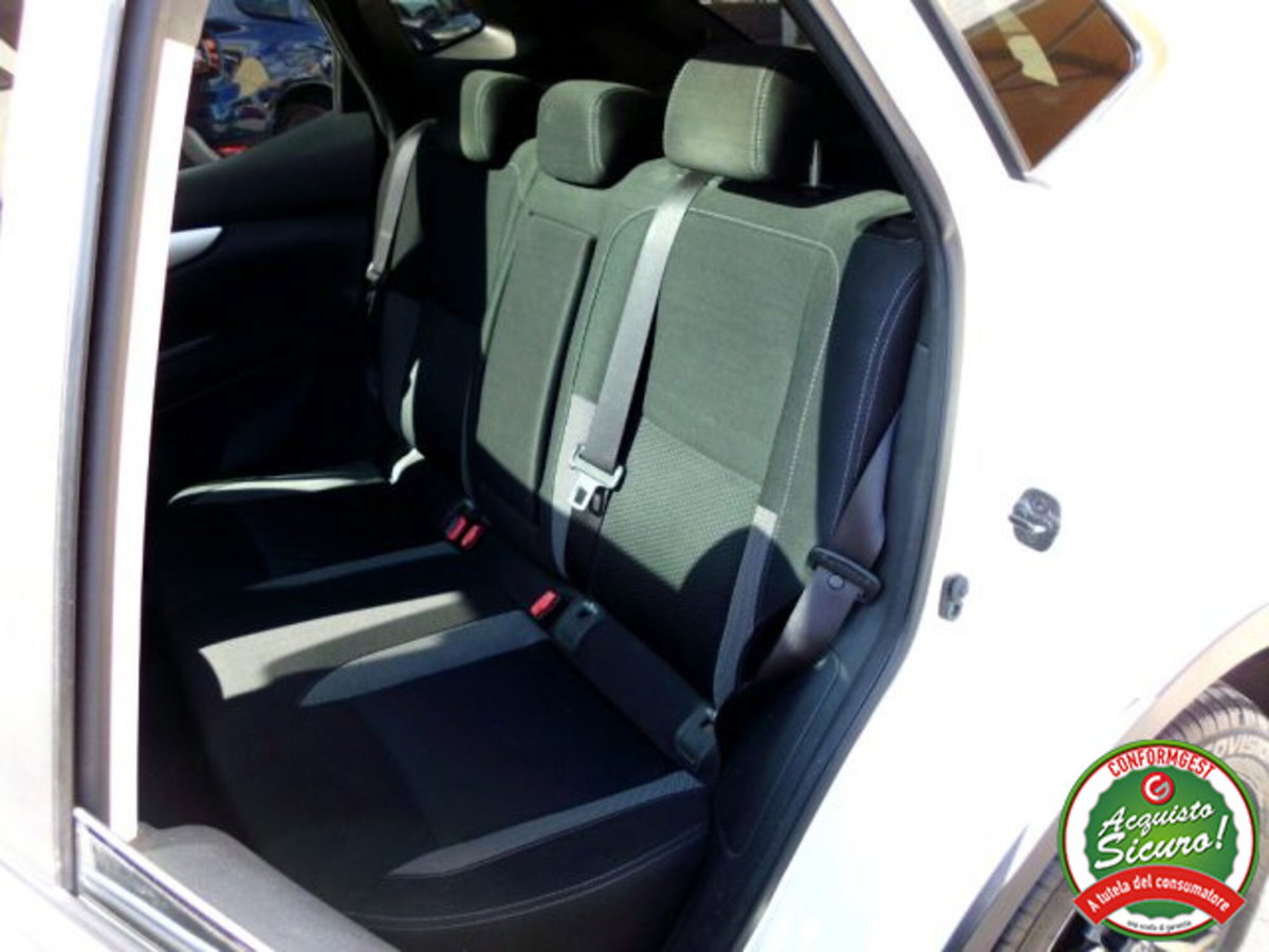 Nissan Qashqai 1.6 dCi 2WD XTronic Tekna (12)