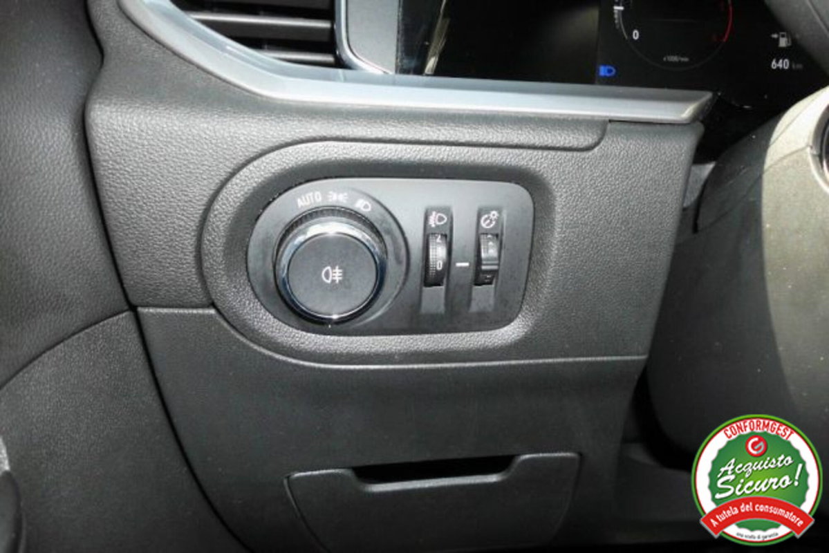 Opel Grandland 1.5 diesel Ecotec aut. GS Line (17)