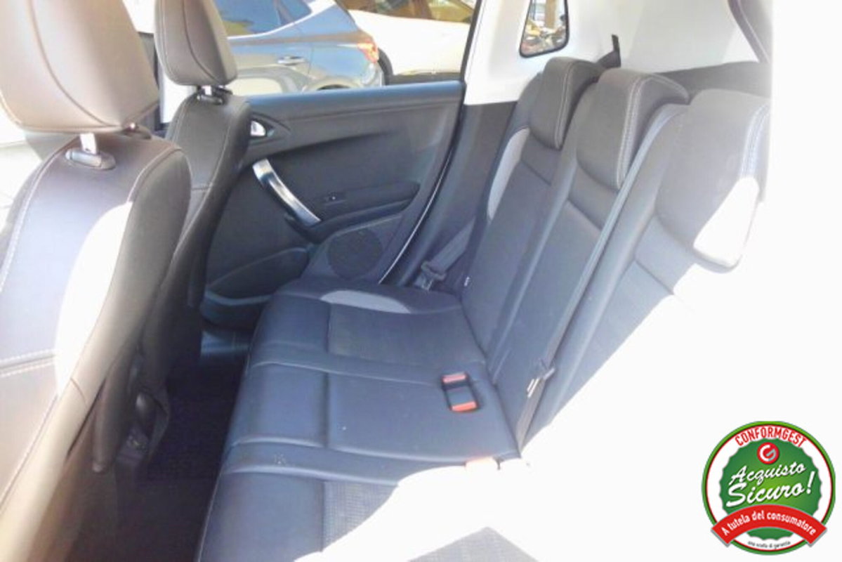Peugeot 2008 e-HDi 92 CV Stop&Start robotizzato Allure (10)