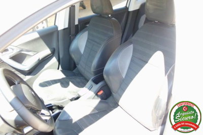 Peugeot 2008 e-HDi 92 CV Stop&Start robotizzato Allure (11)