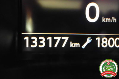 Peugeot 2008 e-HDi 92 CV Stop&Start robotizzato Allure (18)