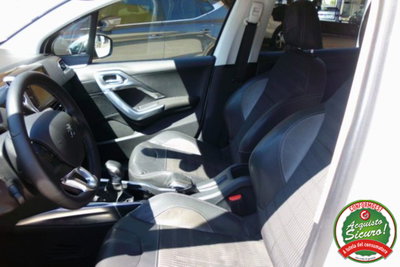 Peugeot 2008 e-HDi 92 CV Stop&Start robotizzato Allure (9)