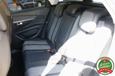 Peugeot 3008 BlueHDi 130 S&S Allure (12)