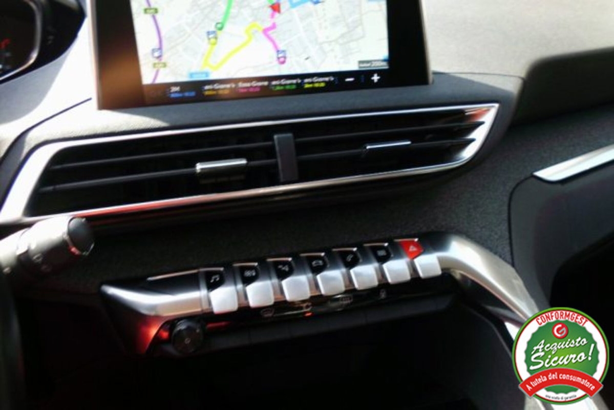 Peugeot 3008 BlueHDi 130 S&S Allure (19)