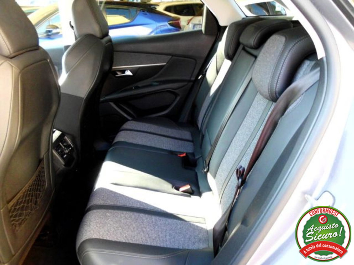 Peugeot 3008 BlueHDi 130 S&S EAT8 Allure Pack (10)