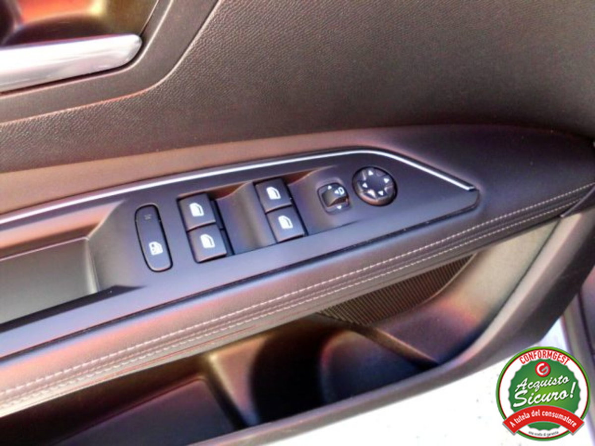 Peugeot 3008 BlueHDi 130 S&S EAT8 Allure Pack (16)