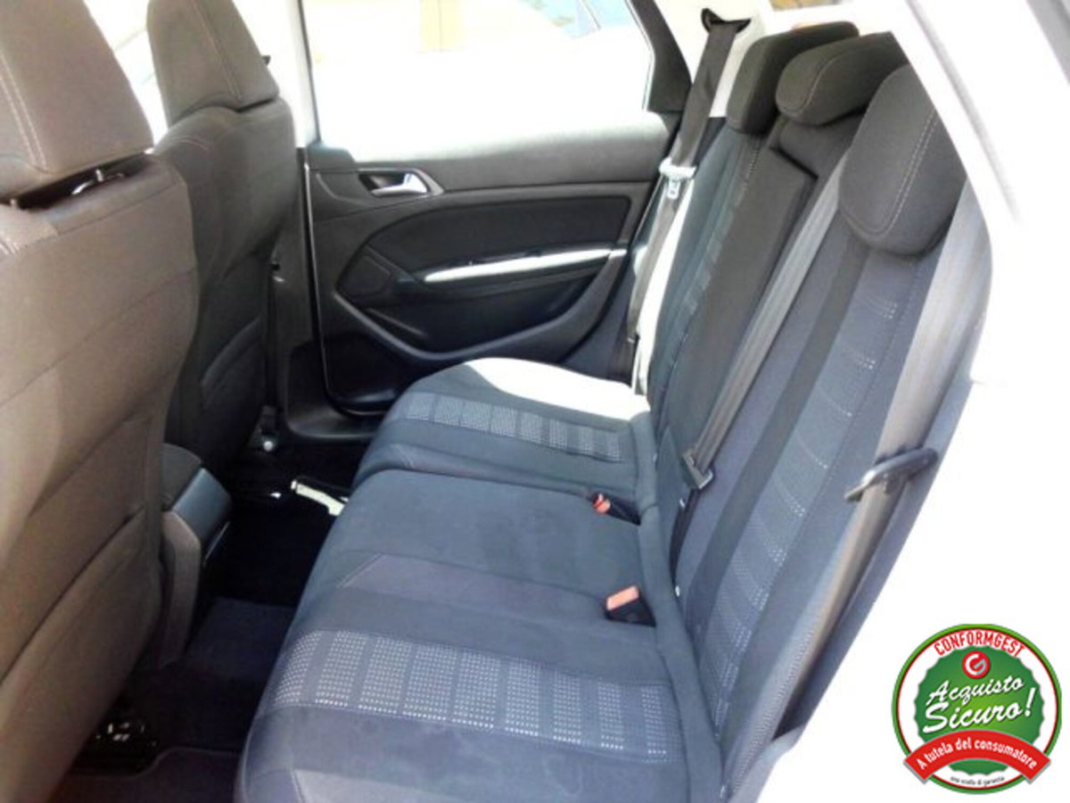 Peugeot 308 SW BlueHDi 120 S&S Allure (10)