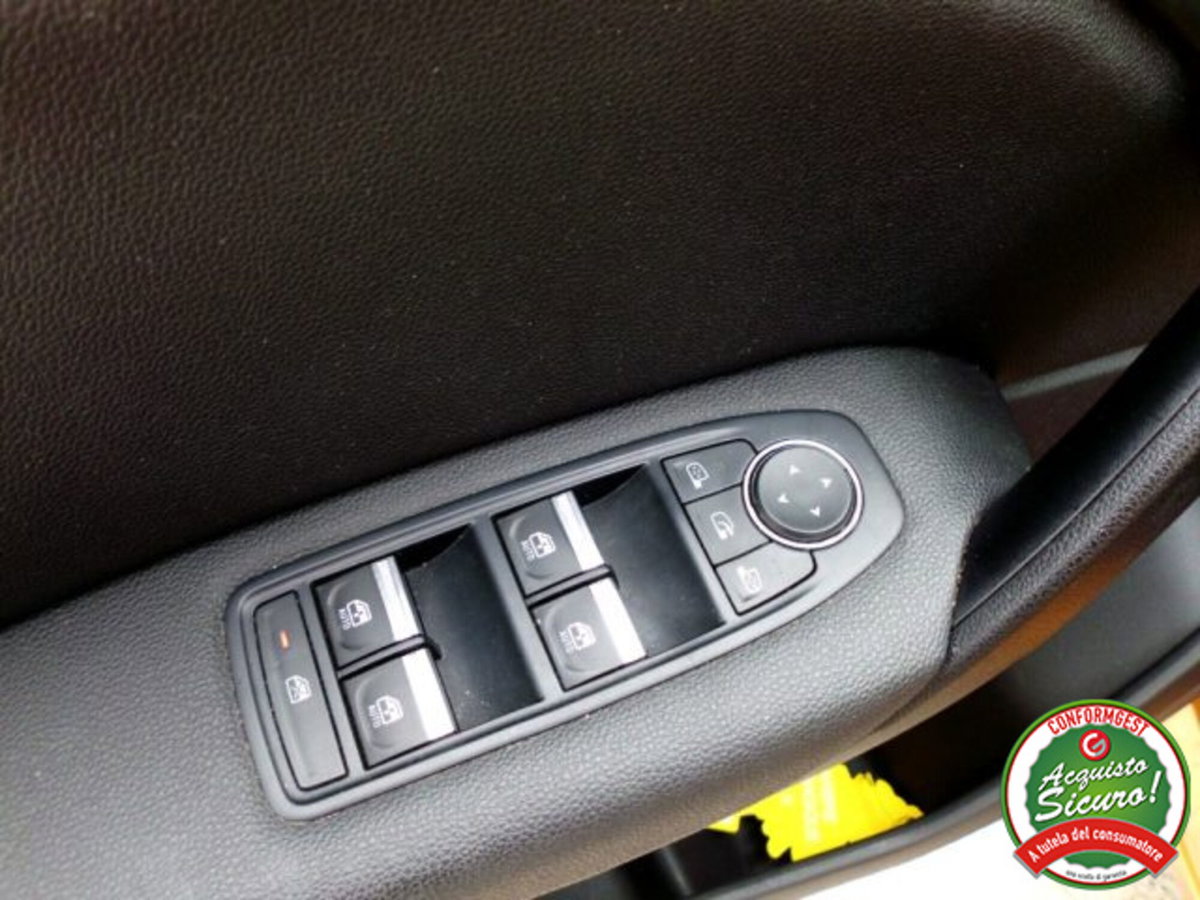 Renault Captur Blue dCi 95 CV Intens (16)