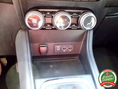 Renault Captur dCi 8V 90 CV EDC Start&Stop Energy Initiale Paris (20)