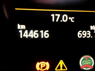 Volkswagen Golf 1.6 TDI 5p. Highline BlueMotion Technology (19)