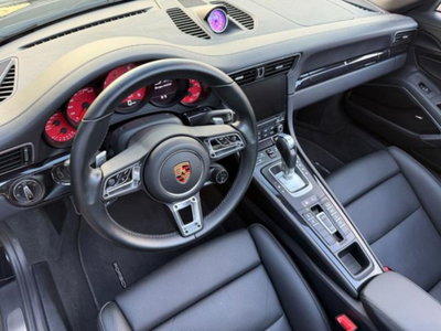 Porsche 911 Cabrio 3.0 Targa 4 GTS (11)