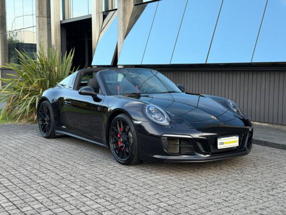 Porsche 911 Cabrio 3.0 Targa 4 GTS (3)