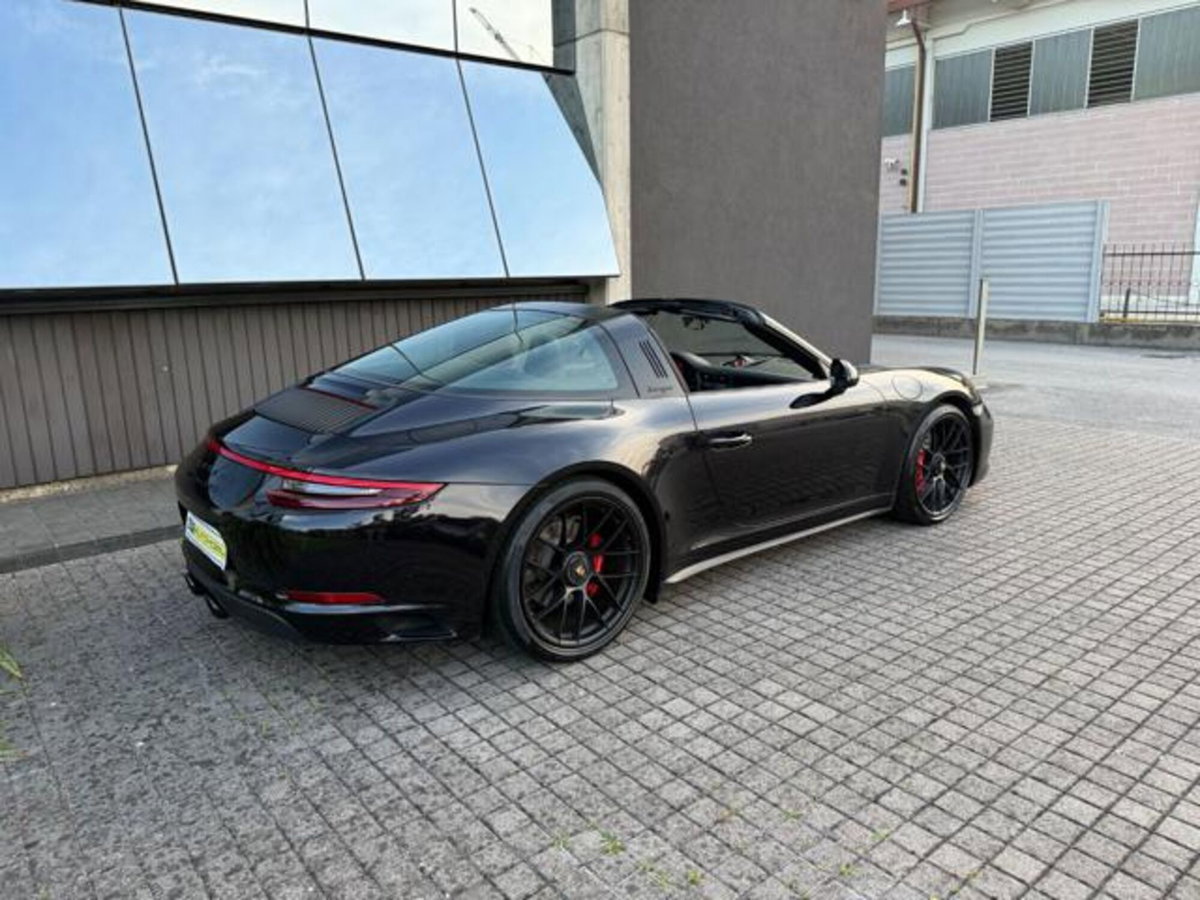 Porsche 911 Cabrio 3.0 Targa 4 GTS (5)