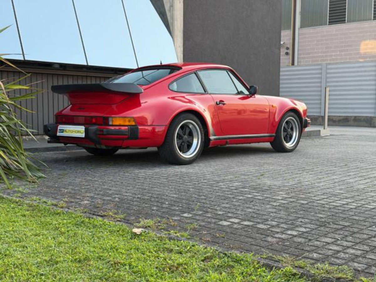 Porsche 911 Coupé 3.3 Turbo (5)