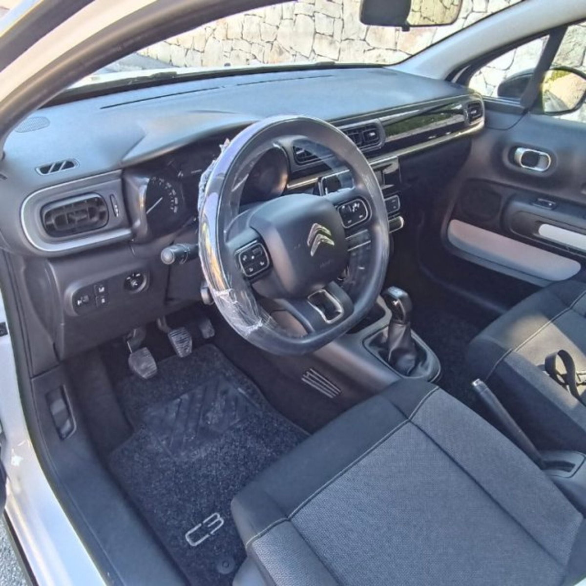 Citroen C3 BlueHDi 100 S&S Feel (8)