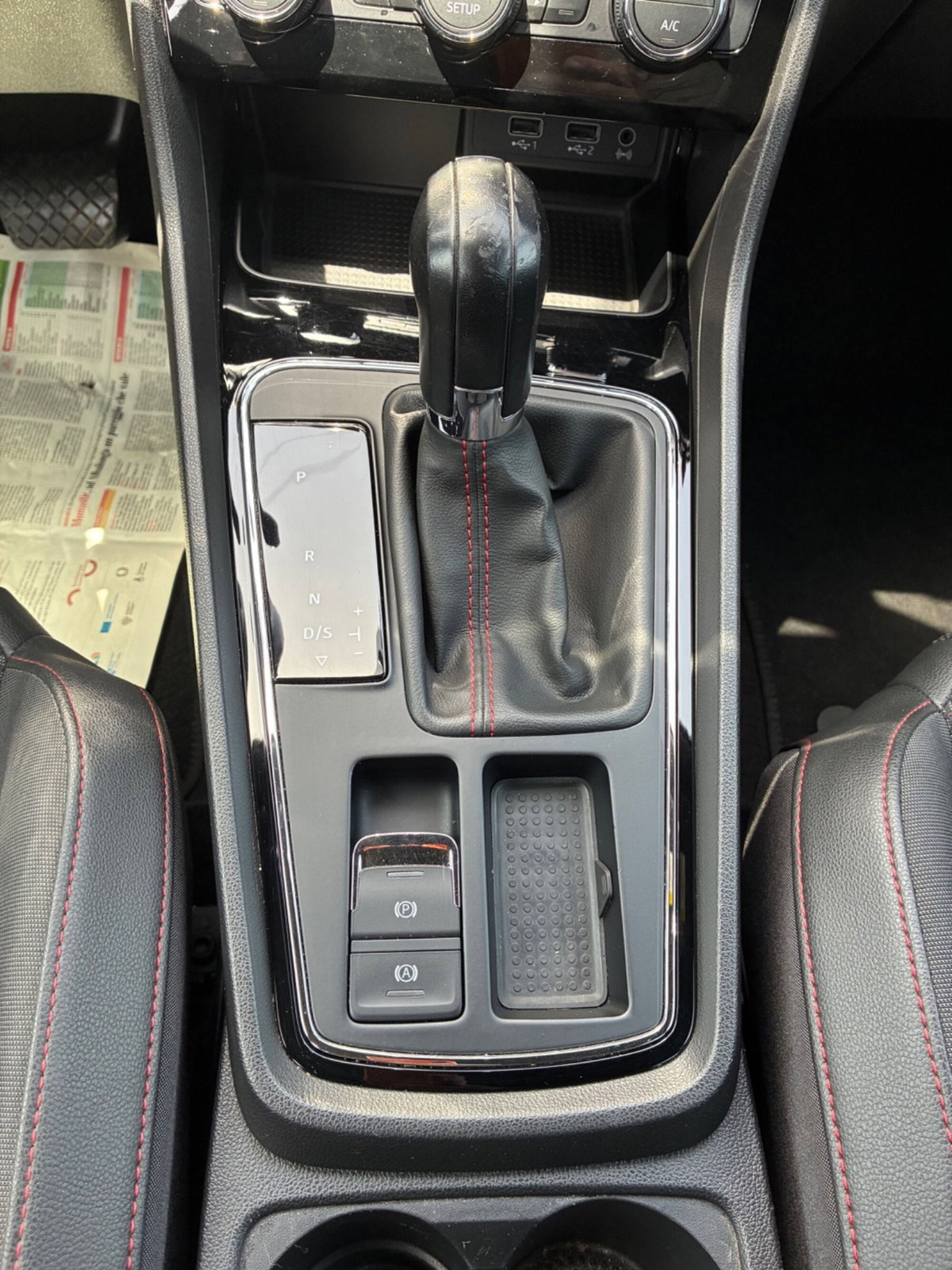 SEAT Leon 1.6 TDI 115 CV DSG 5p. Business (19)