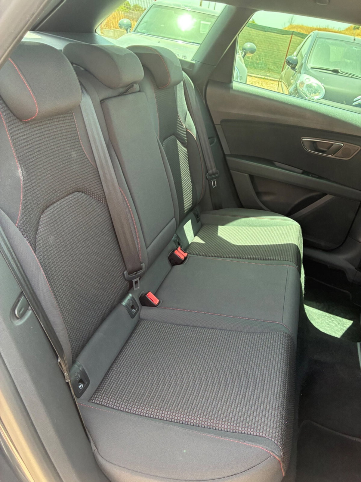 SEAT Leon 1.6 TDI 115 CV DSG 5p. Business (20)