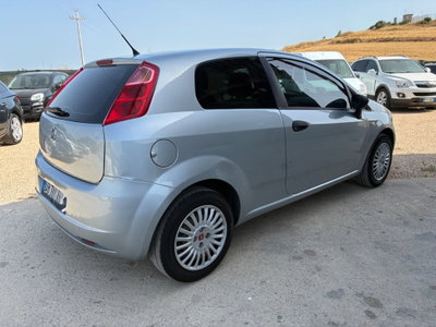 Fiat Grande Punto 1.3 MJT 75 CV 3 porte Fun (3)