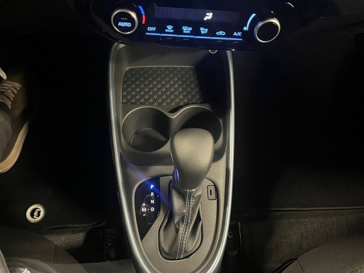 Toyota Aygo X 1.0 VVT-i 72 CV 5p. Undercover S-CVT (19)