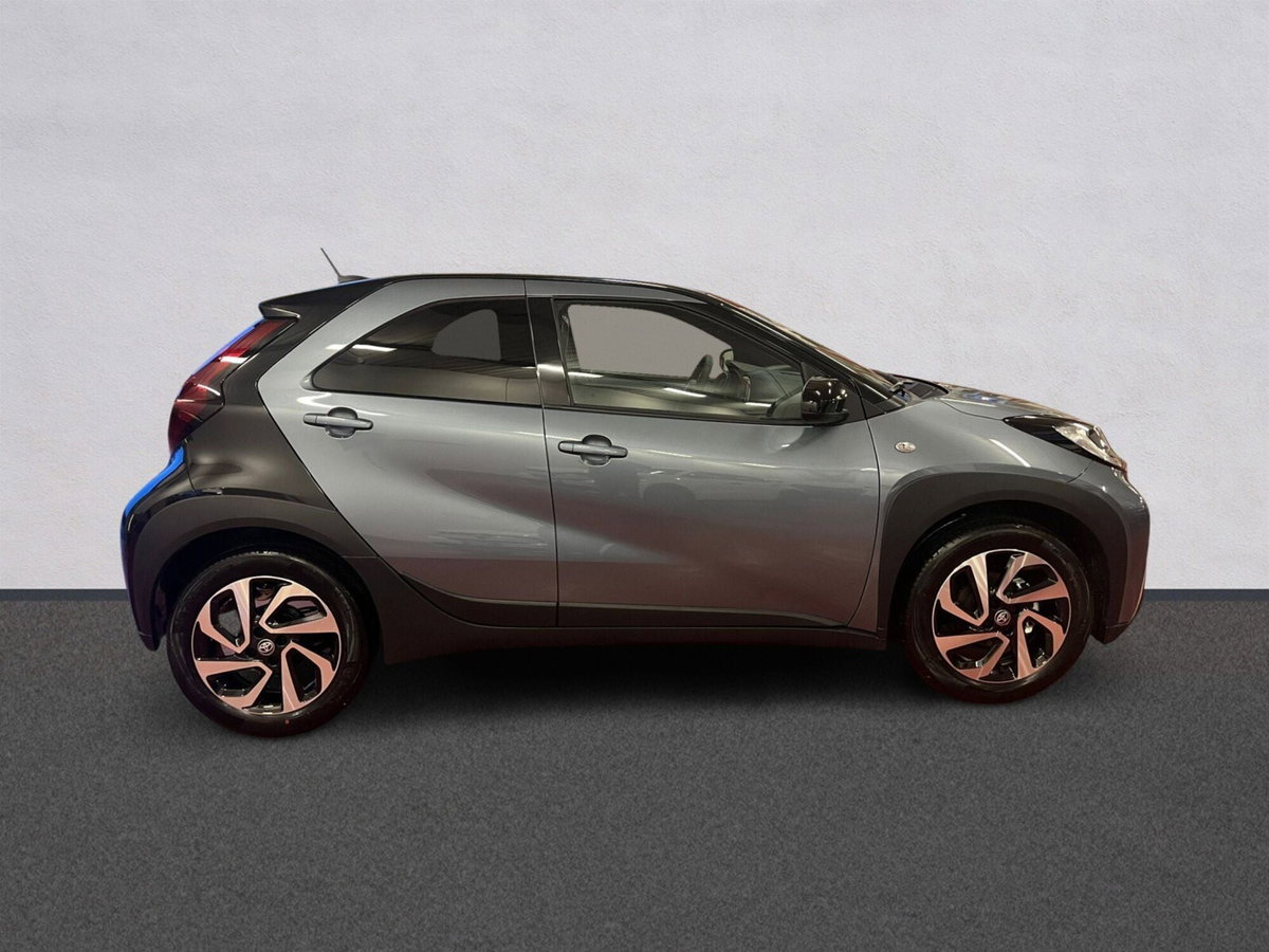 Toyota Aygo X 1.0 VVT-i 72 CV 5p. Undercover S-CVT (4)
