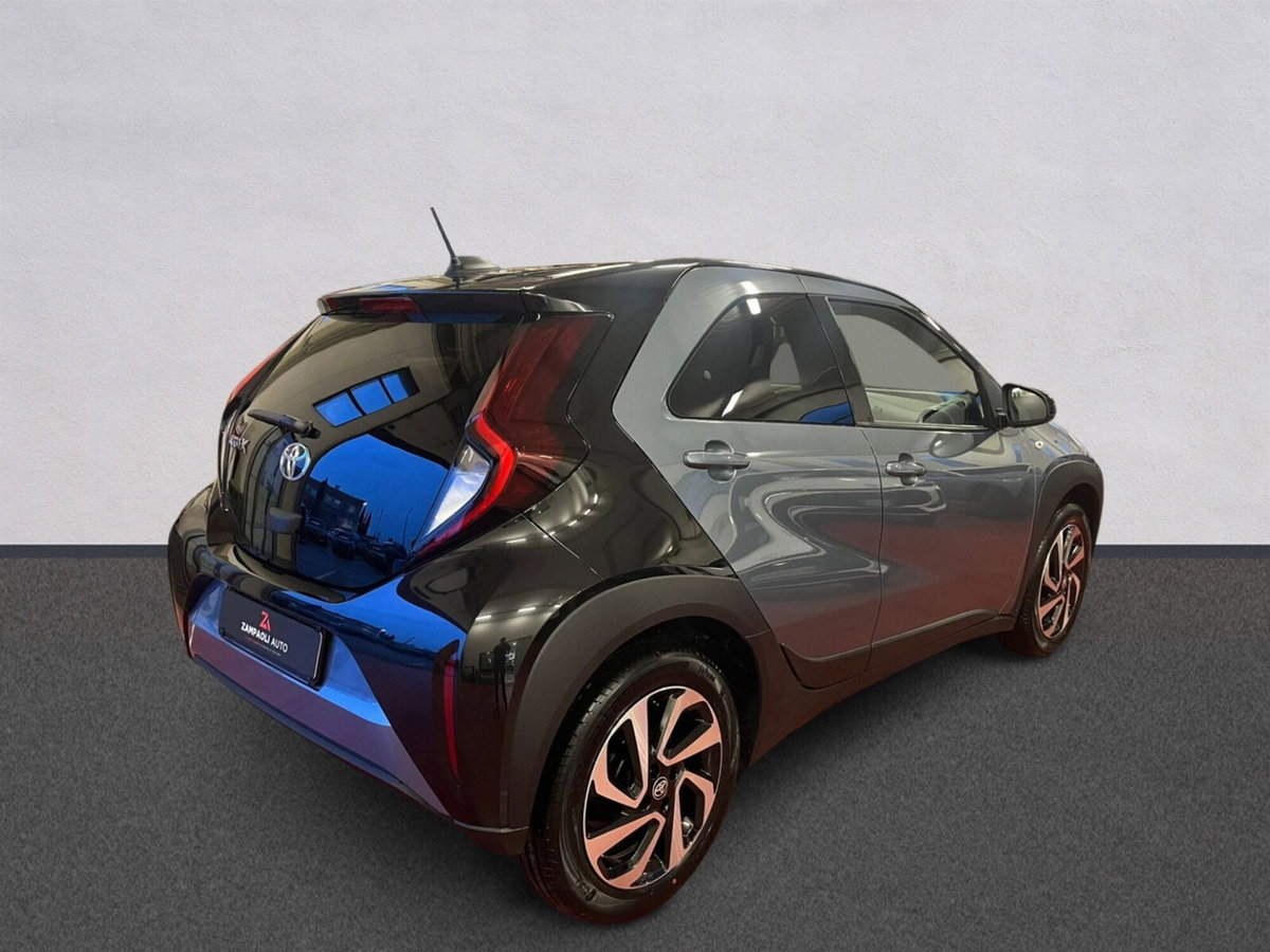 Toyota Aygo X 1.0 VVT-i 72 CV 5p. Undercover S-CVT (5)