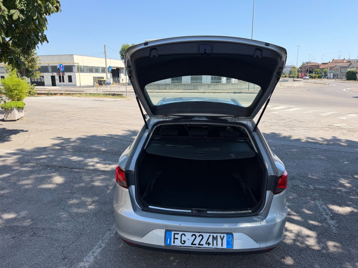 SEAT Leon ST Sportstourer 2.0 TDI 150 CV 4Drive DSG FR (5)