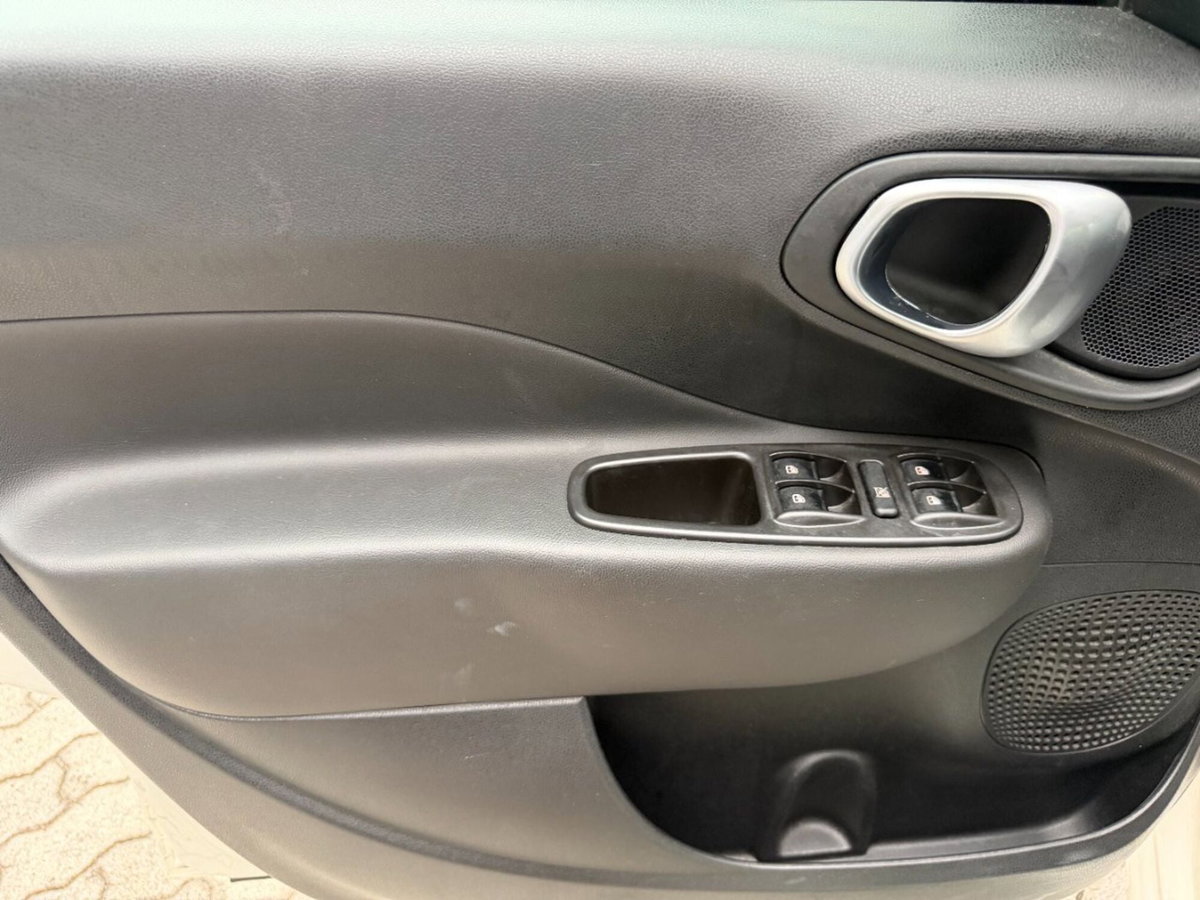 Fiat 500L 1.4 95 CV Lounge (9)