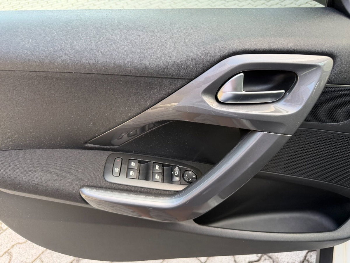 Peugeot 2008 82 Active (9)