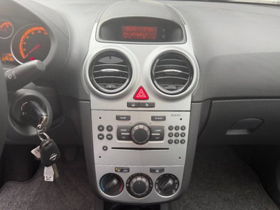 Opel Corsa 1.2 5 porte Sport (12)