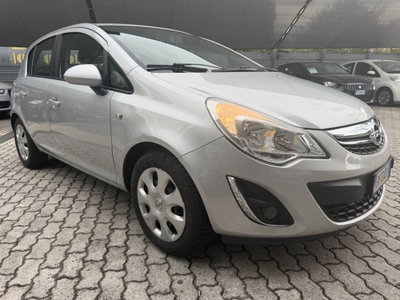 Opel Corsa 1.2 5 porte Sport (4)