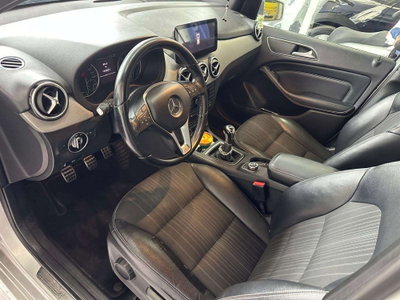 Mercedes-Benz Classe B 180 Premium (11)