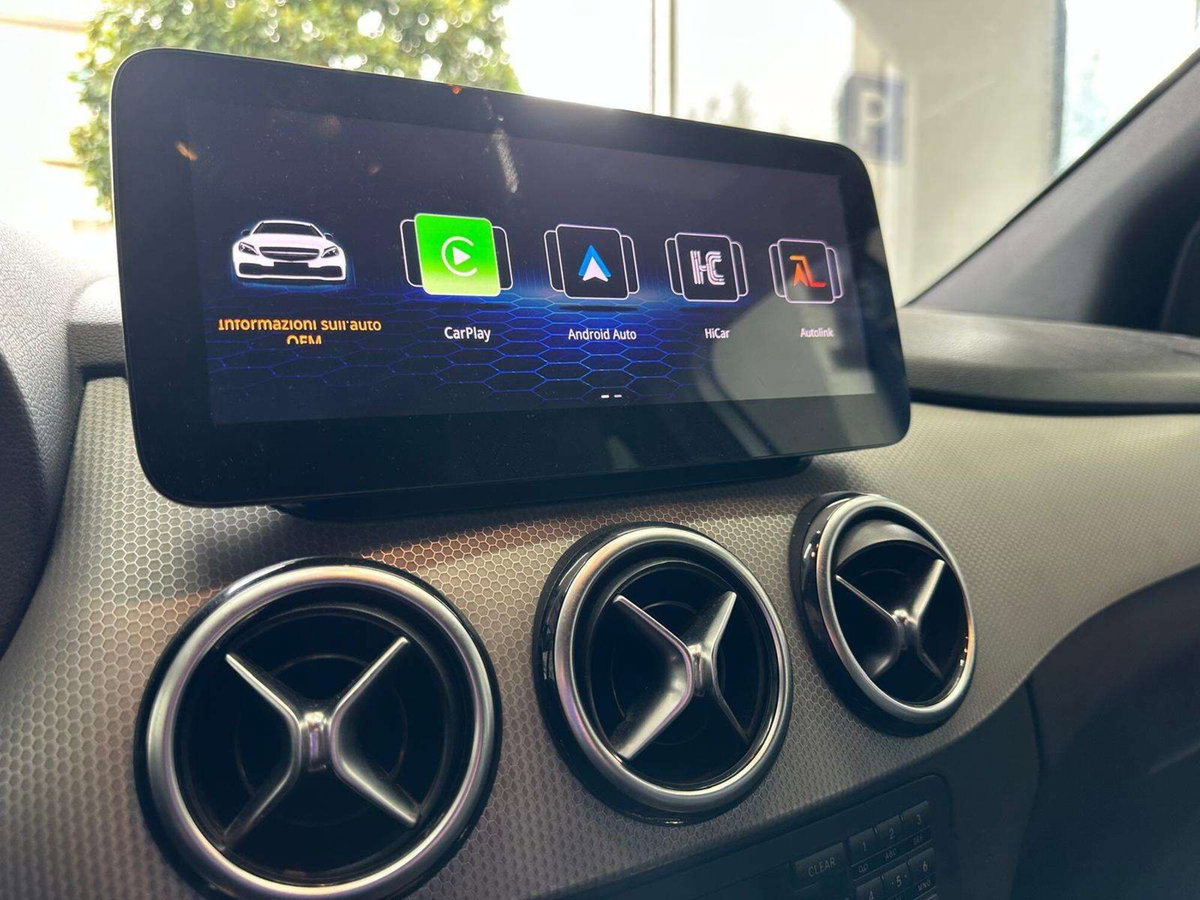 Mercedes-Benz Classe B 180 Premium (13)